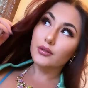 Meet your Posher, Caleigh